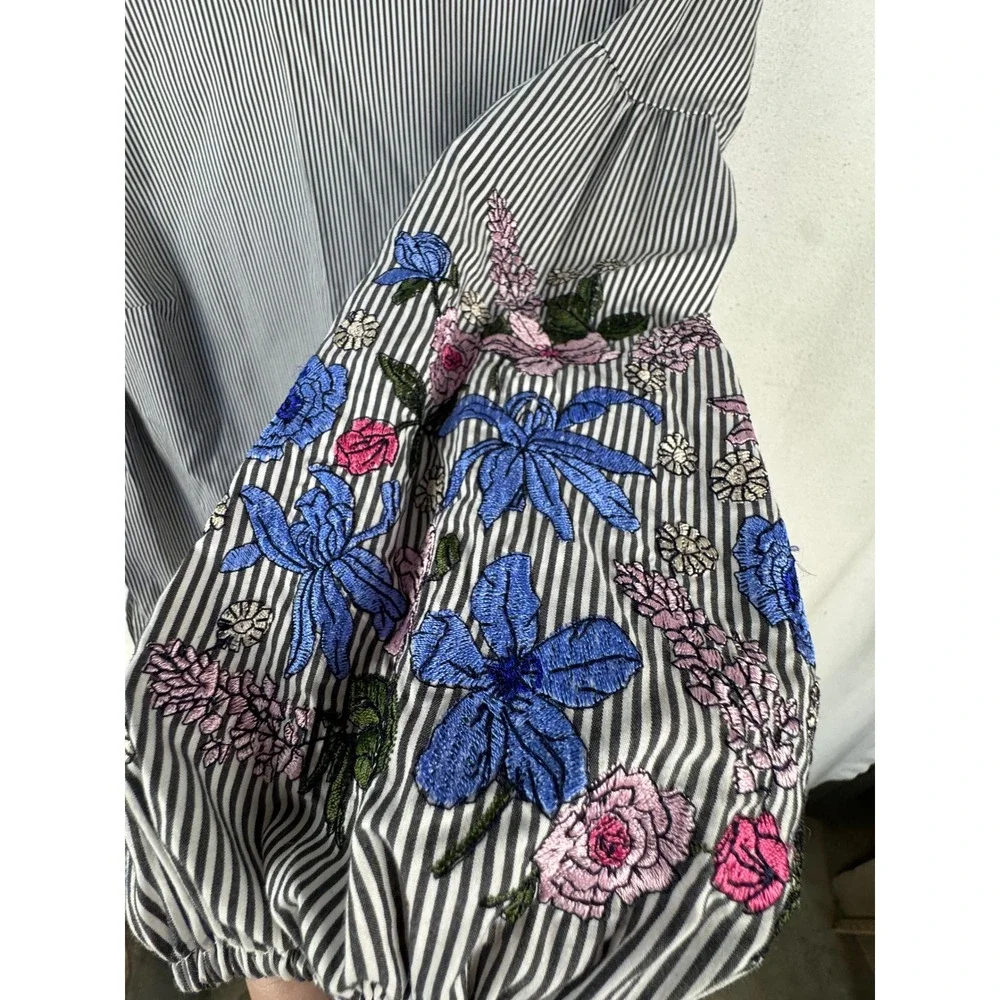 Liz Claiborne Blouse Womens S Navy White Stripe Floral Embroidered Puff Sleeve - Picture 4 of 6